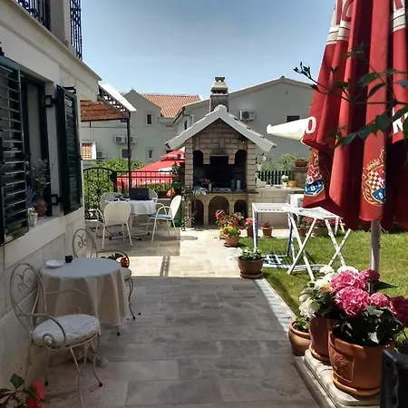 Studio In With Terrace, Air Conditioning, Wifi 4778-3 * Promajna