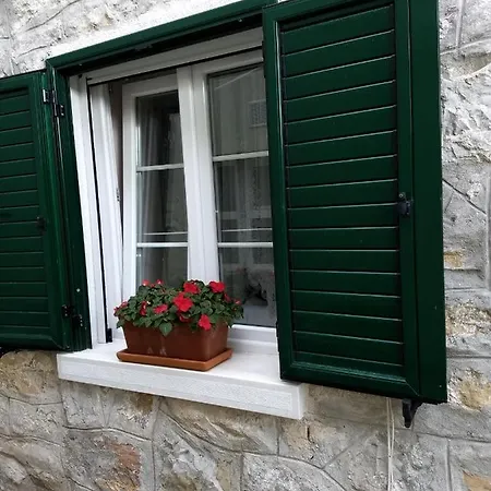 Studio In With Terrace, Air Conditioning, Wifi 4778-3 * Promajna